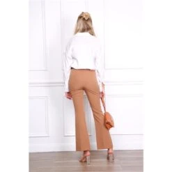 Damen Bundfalten-Stoffhose Mit Schlag Inkl. Gürtel Camel -Noirmade Geschaft damen bundfalten stoffhose mit schlag inkl guertel camel4