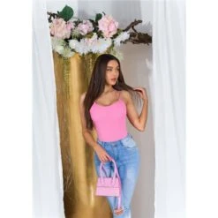 Damen Rippstrick Träger-Top Mit Gekreuzten Trägern Rosa 12 Damen Rippstrick Träger-Top Mit Gekreuzten Trägern Rosa -Noirmade Geschaft damen rippstrick traeger top mit gekreuzten traegern rosa4