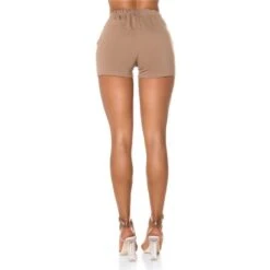 Elastische Damen High Waist Shorts Mit Knöpfen Cappuccino -Noirmade Geschaft elastische damen high waist shorts mit knoepfen cappuccino7