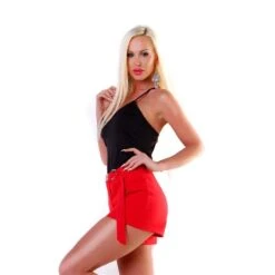 Kurze Stoffhose Damenshorts Mit Strass Und Gürtel Rot -Noirmade Geschaft kurze stoffhose damenshorts mit strass und guertel rot4
